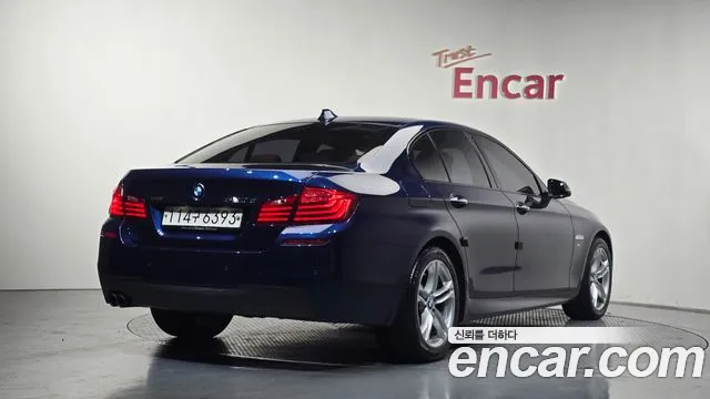 BMW 5 серии 2016 thumb 8
