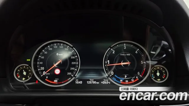 BMW 5 серии 2016 thumb 11