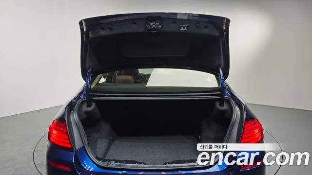 BMW 5 серии 2016 thumb 10
