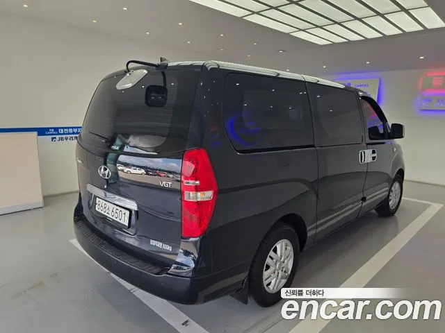 Hyundai Staria 2019 thumb 3