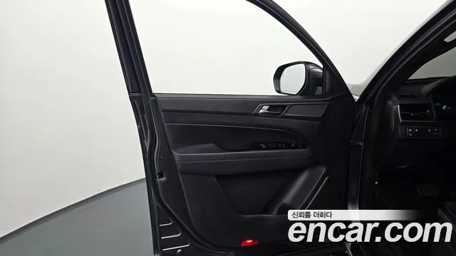 KGM Rexton 2023 thumb 9