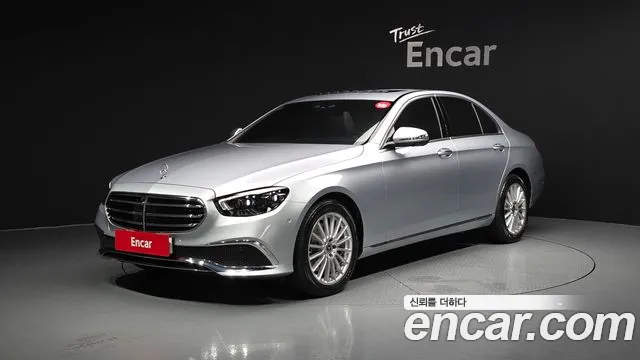 Mercedes-Benz E-Class 2022 thumb 11