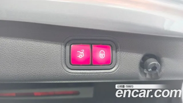 Mercedes-Benz E-Class 2022 thumb 9