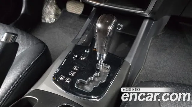 KGM Korando 2015 thumb 7