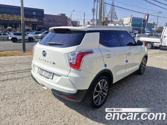 KGM Tivoli 2016 thumb 6