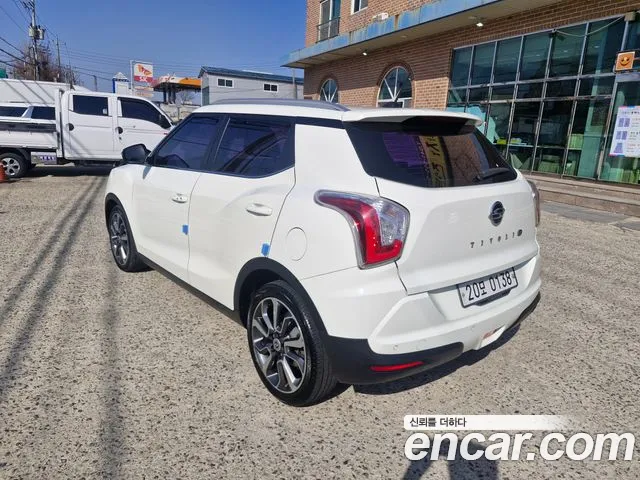 KGM Tivoli 2016 thumb 10