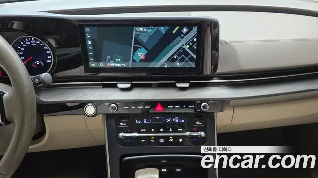 Kia Carnival 2021 thumb 7