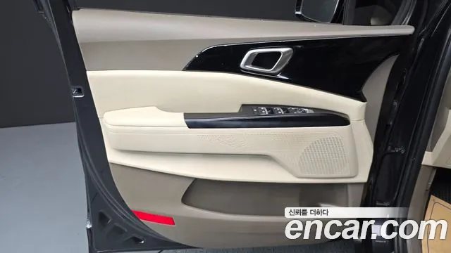 Kia Carnival 2021 thumb 5