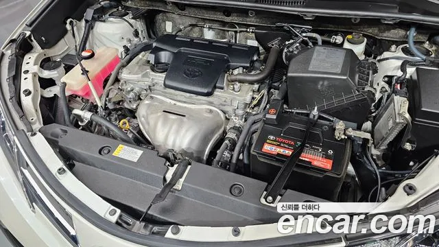 Toyota RAV4 2015 thumb 6