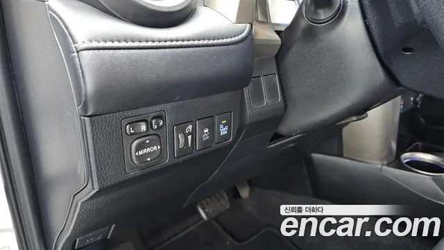 Toyota RAV4 2015 thumb 12