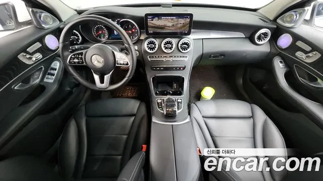 Mercedes-Benz C-Class 2019 thumb 10