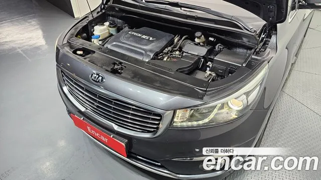 Kia Carnival 2016 thumb 6
