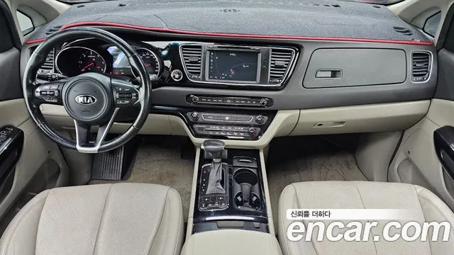 Kia Carnival 2016 thumb 7