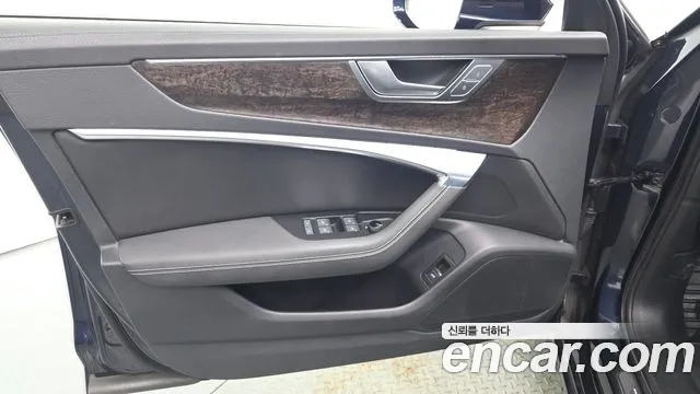 Audi A6 2021 thumb 11