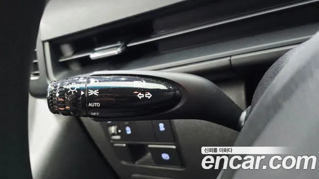 Hyundai Staria 2022 thumb 4
