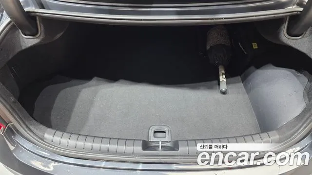 Hyundai Grandeur 2018 thumb 5