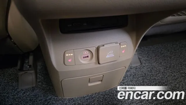 Kia Carnival 2019 thumb 6