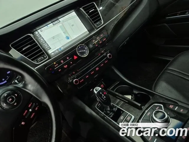 Kia K9 2015 thumb 10