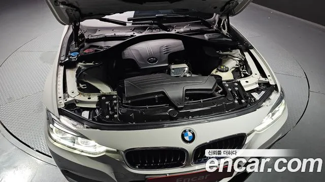 BMW 3 серии 2016 thumb 4