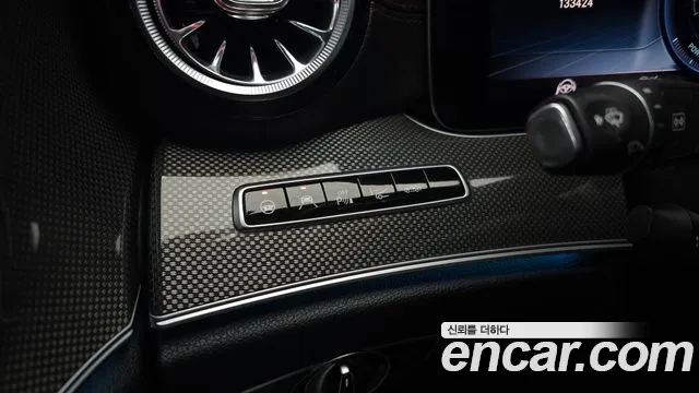 Mercedes-Benz E-Class 2019 thumb 5