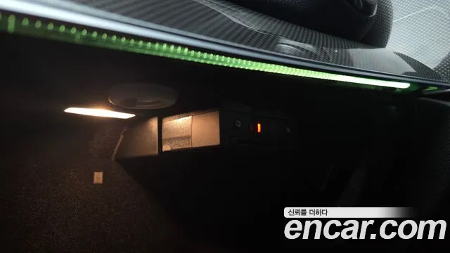 Mercedes-Benz E-Class 2019 thumb 7