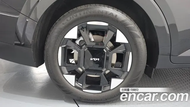 Kia Carnival 2025 thumb 4