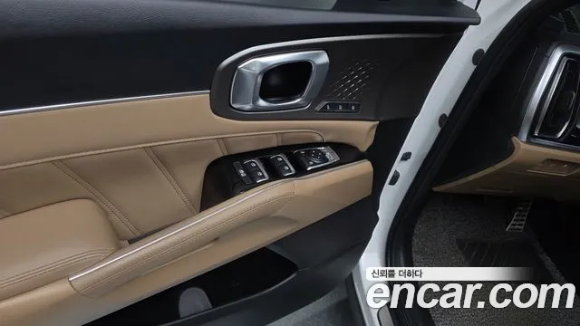 Kia Sorento 2023 thumb 10