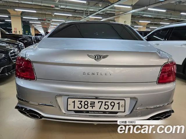 Bentley Flying Spur 2021 thumb 9