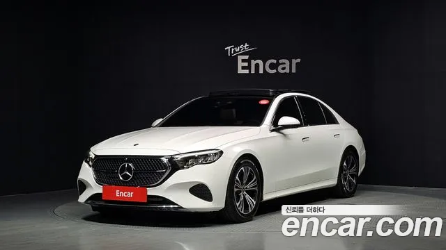 Mercedes-Benz E-Class 2025 thumb 4