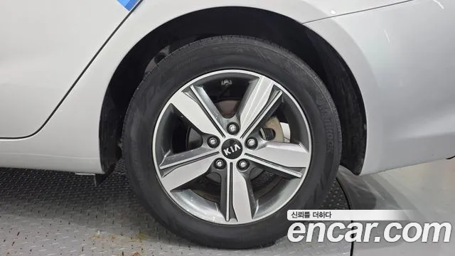 Kia K3 2017 thumb 4