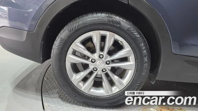 Hyundai Santafe 2017 thumb 4