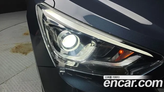 Hyundai Santafe 2017 thumb 7