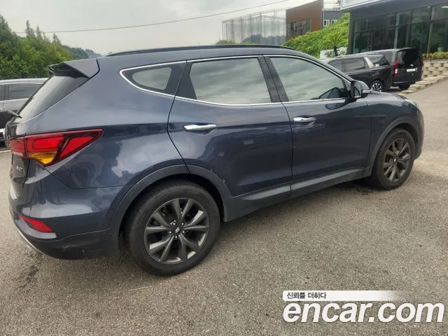 Hyundai Santafe 2016 thumb 5
