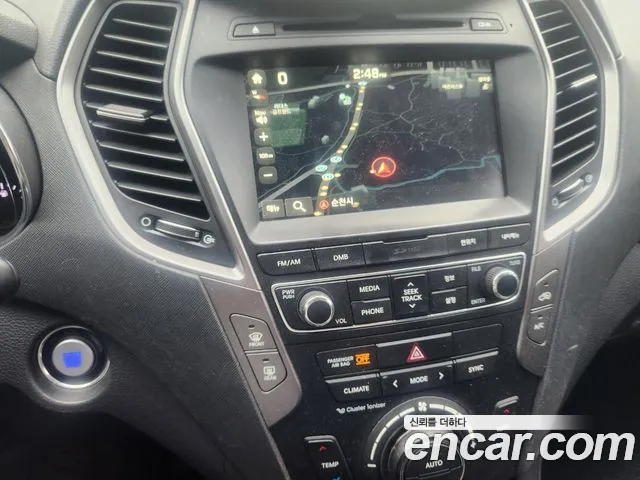 Hyundai Santafe 2016 thumb 9