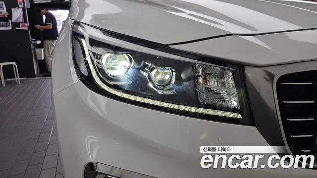 Kia Carnival 2019 thumb 3