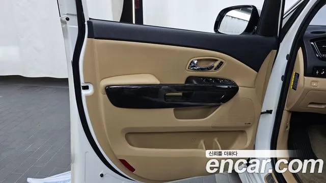 Kia Carnival 2019 thumb 7