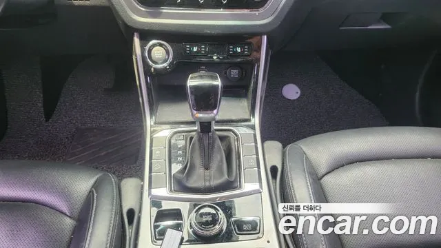 KGM Korando 2019 thumb 12