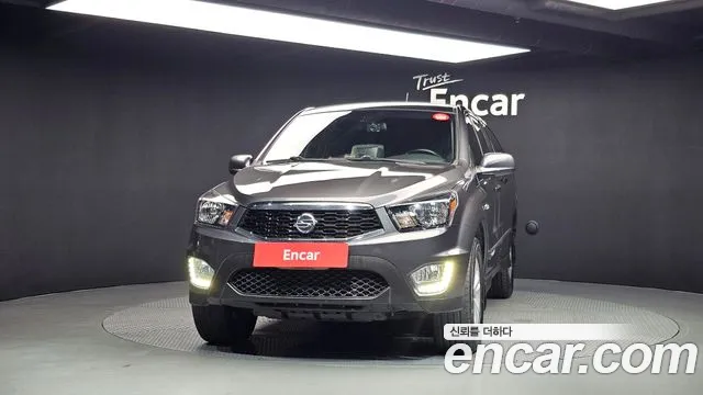 KGM Korando 2016 thumb 11