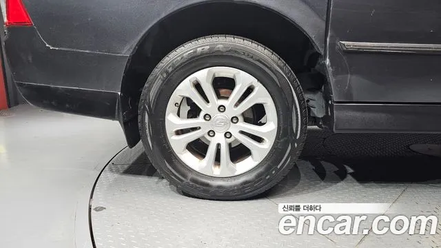 KGM Korando 2016 thumb 12