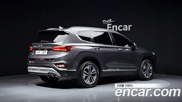 Hyundai Santa Fe 2018 thumb 2