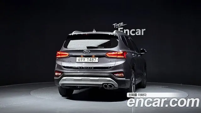 Hyundai Santa Fe 2018 thumb 4