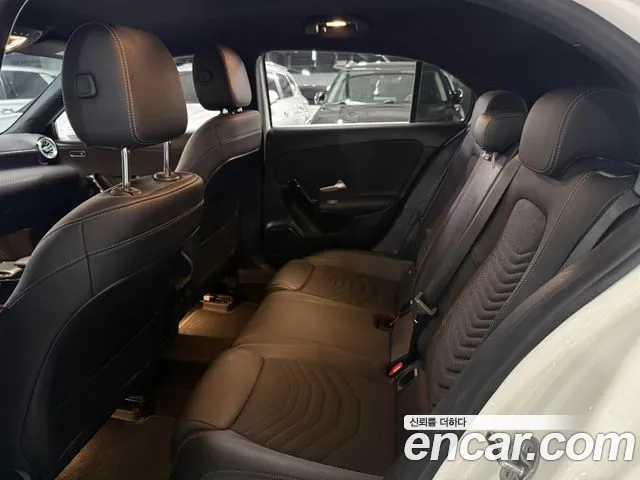 Mercedes-Benz A-Class 2020 thumb 10