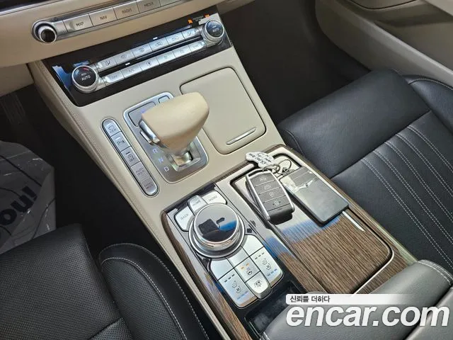 Genesis G90 2020 thumb 11