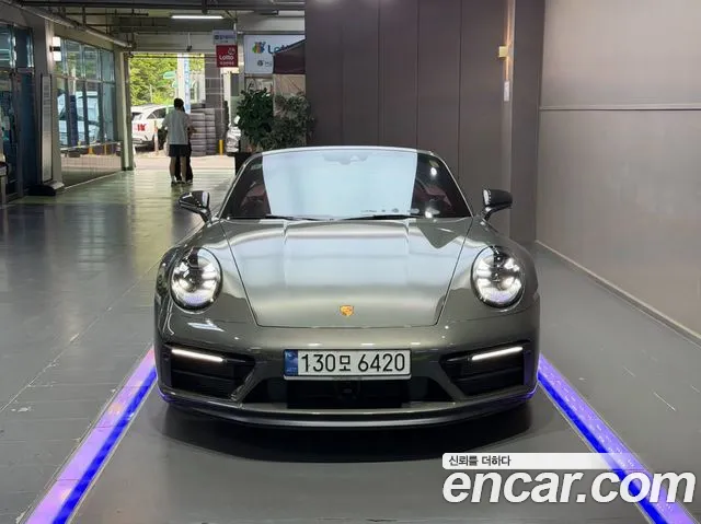Porsche 911 2023 thumb 5