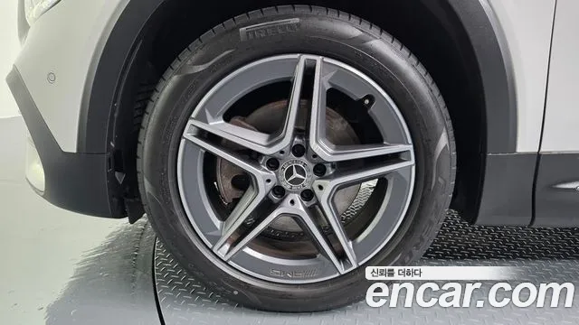 Mercedes-Benz GLB 2021 thumb 12