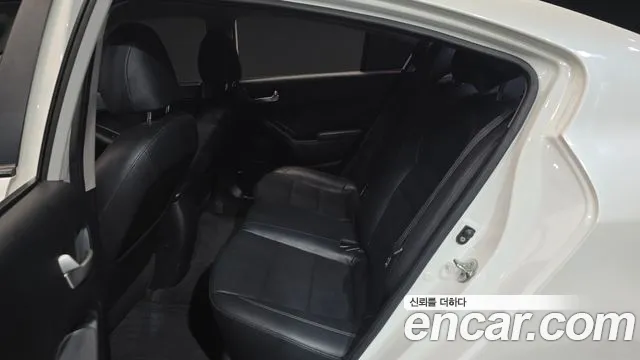 Kia K3 2015 thumb 10