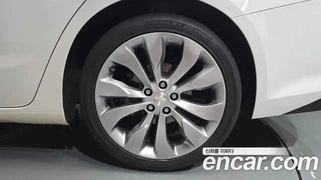 Chevrolet Malibu 2016 thumb 12
