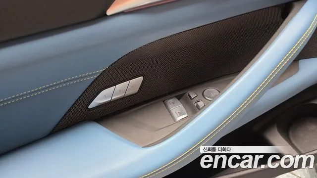BMW M4 2024 thumb 5