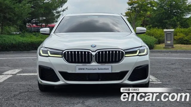 BMW 5 серии 2022 thumb 3