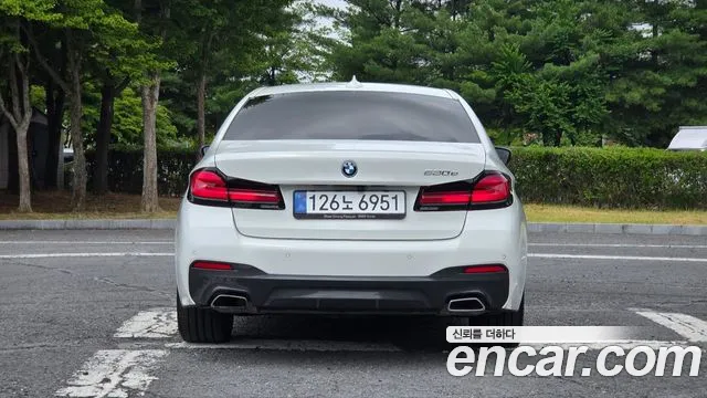 BMW 5 серии 2022 thumb 4